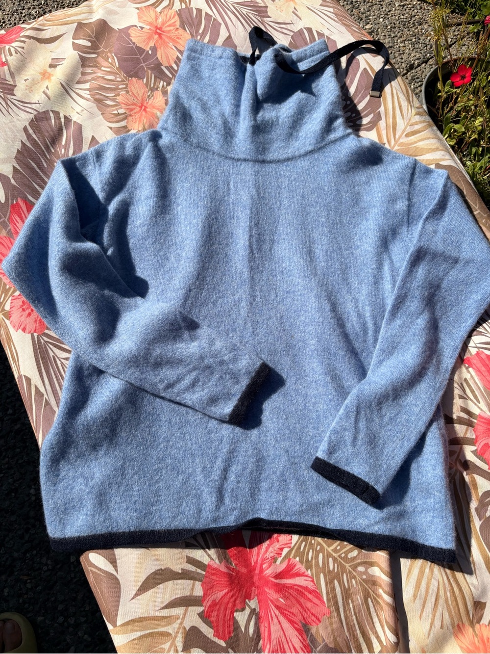 Tahar Light Blue Cashmere Turtleneck Sweater with Navy Trim